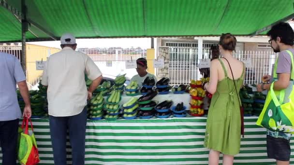 Большой свободный рынок в Сан-Паулу — стоковое видео