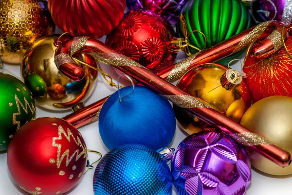 Decorações de Natal brilhantes como fundo — Fotografia de Stock