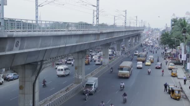 交通车辆和人力车在印度 — 图库视频影像