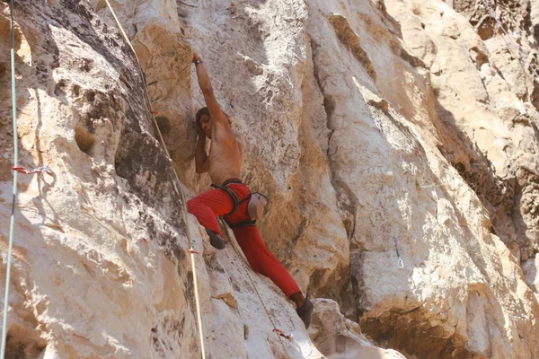 Arrampicata su roccia — Foto Stock