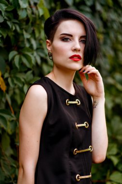 Yeşil Bahçe, parkta kız