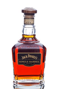 Miami, Amerika Birleşik Devletleri - 24 Mart 2015: Şişe Jack Daniels tek varil. Jack Daniel's ekşi mash dünyanın en yüksek satış Amerikan viski Tennessee viski bir markasıdır..