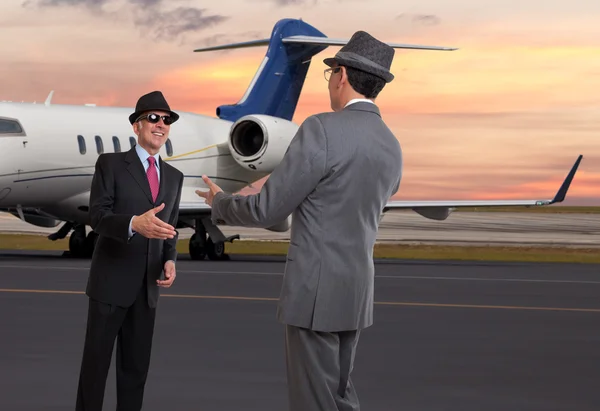 Two business men meeting at the executive airport — Stock Photo, Image