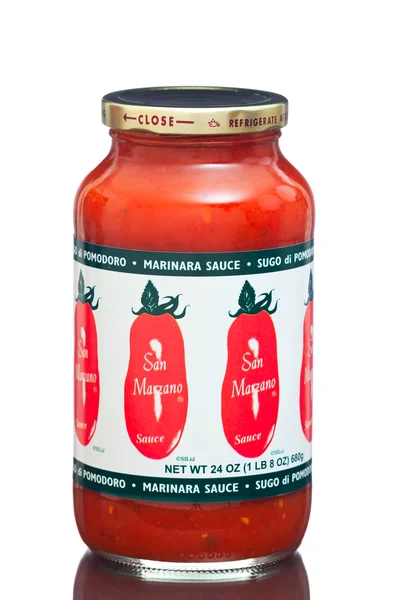 MIAMI, États-Unis - 30 mars 2015 : Un pot de sauce marinara San Marzano Sugo di Pomidoro 24 oz . — Photo