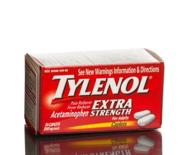 Miami, Amerika Birleşik Devletleri - 31 Ağustos 2015: Tylenol kutusu kabloları ekstra güç ağrı kesici, ateş düşürücü.