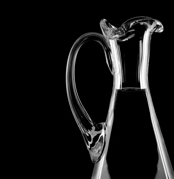 A crystal kancsó borosüveggel közelről — Stock Fotó