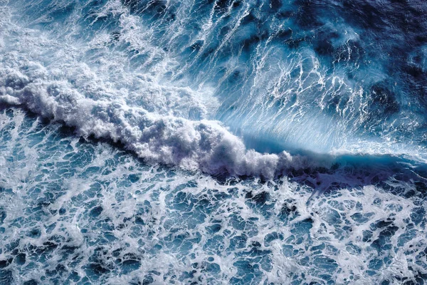 Vue Aérienne Des Vagues Dans Océan Vagues Éclaboussantes Eau Mer — Photo