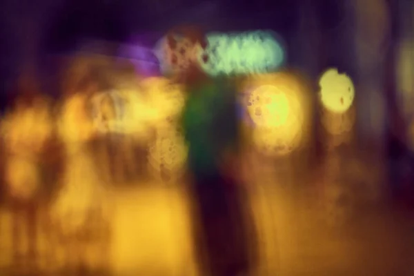 Gece Lambasının Yağmur Damlalı Soyut Dairesel Bokeh Arkaplanı — Stok fotoğraf