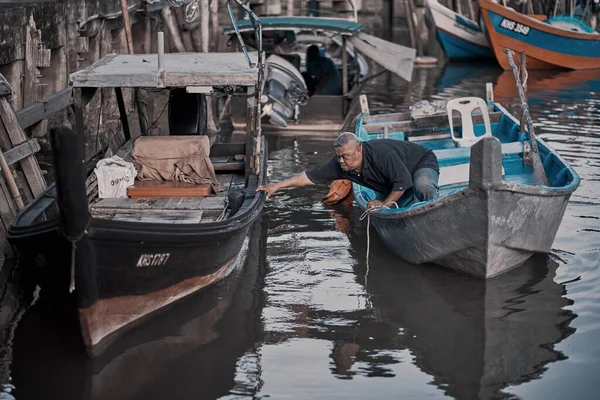 Langkawi Adası Malezya Aralık 2018 Tanımlanamayan Hintli Balıkçılar Balıkçı Teknesini — Stok fotoğraf