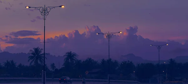 Atardecer Asiático Carretera Con Lámparas Calle Tono Silueta Calle Urbana — Foto de Stock