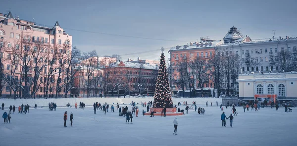 러시아 모스크바 Jan 2019 Christmas Tree Patriarch Ponds Moscow Common — 스톡 사진