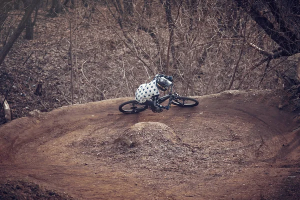 Moscow Russia Apr 2019 Biker Riding Aggressive Turns Mountain Bike — Stock Photo, Image