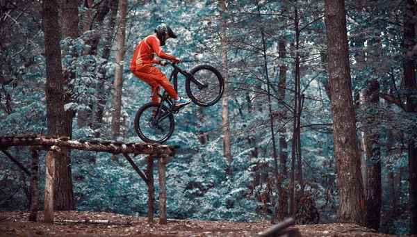 Москва Россия Nov 2018 Jump Fly Mountain Bike Гонщик Действии — стоковое фото