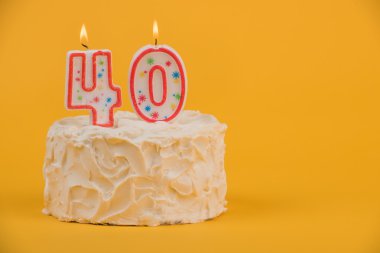 40 beyaz doğum günü pastası