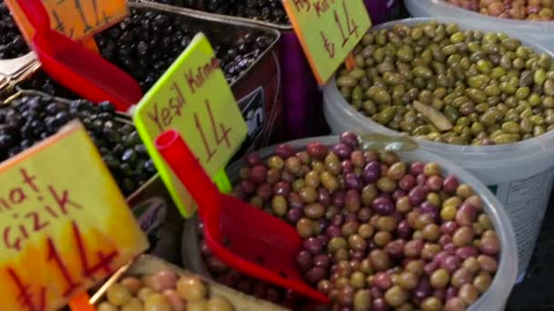 Oliva на турецком рынке — стоковое видео