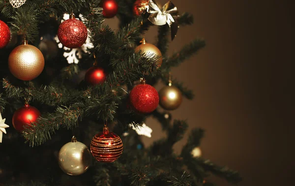 Díszített karácsonyfa. — Stock Fotó