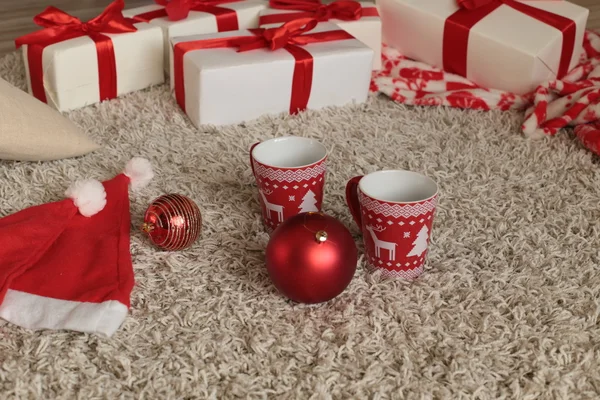 Karácsonyi ajándékokat és ajándékokat — Stock Fotó
