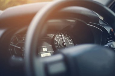 Kilometre arabasının gösterge panelini kapat