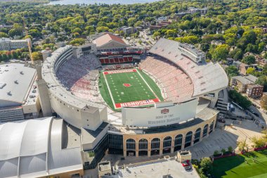 Madison, WI, ABD - 7 Ekim 2025: Camp Randall Stadyumu NCAA Büyük On Konferansı 'nda mücadele eden Wisconsin Badgers Üniversitesi futbol takımının evidir..