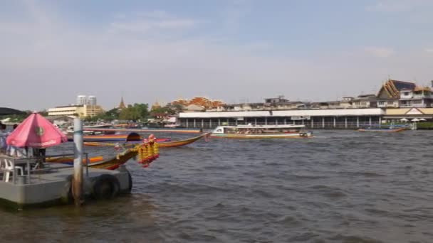 Barco famoso del taxi del río de Bangkok — Vídeos de Stock