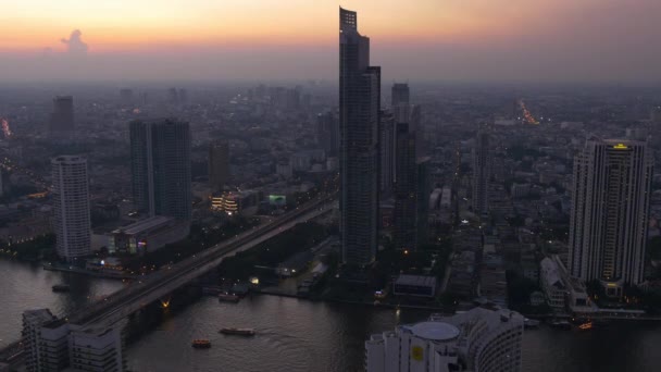 Vista del atardecer en Bangkok skyline — Vídeos de Stock