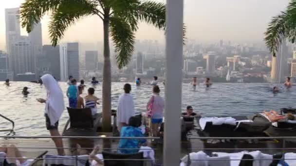 Słynnego marina bay sands hotel — Wideo stockowe