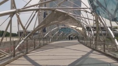 Helix Köprüsü ve Marina Bay