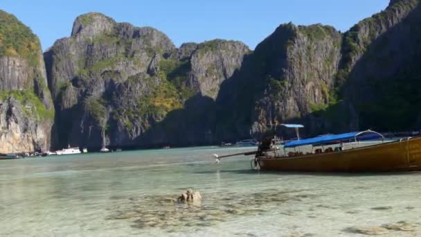 Pláž ostrova phi phi don — Stock video