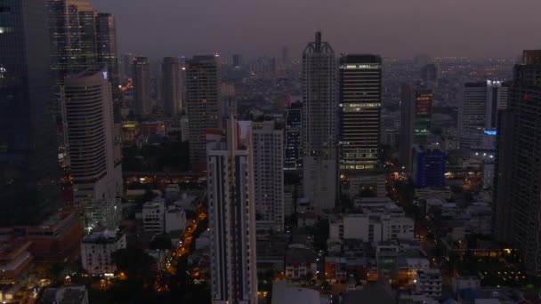 Bangkok városára néző tetőtéri — Stock videók