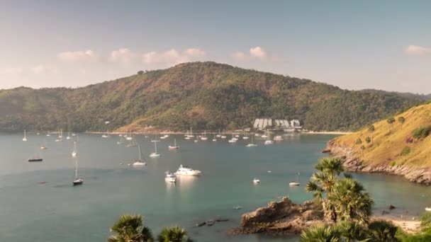 Gün phuket Island view noktası yat dock defne panorama 4 k zaman sukut Tayland — Stok video