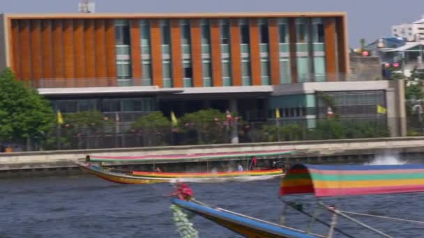 Barcos en el río en Bangkok — Vídeos de Stock