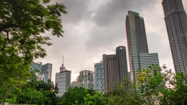 Día lluvioso en Kuala Lumpur — Vídeos de Stock