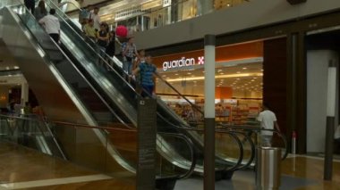 Marina Bay Sands alışveriş merkezinde Shoppes