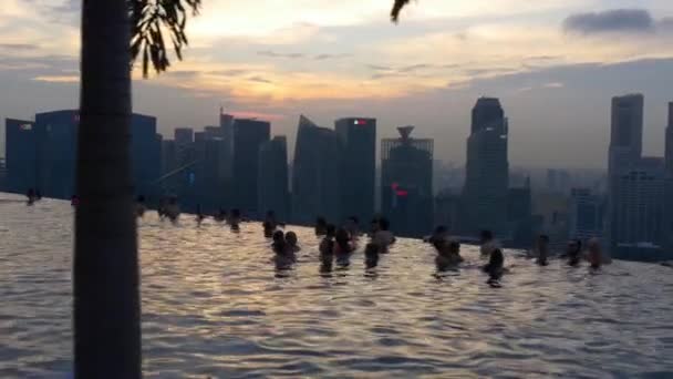 Bekende marina bay sands hotel — Stockvideo