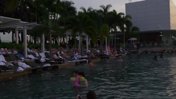 Słynnego marina bay sands hotel — Wideo stockowe