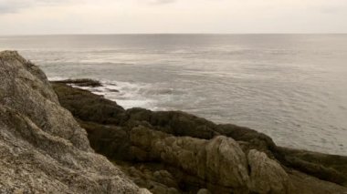 Dalgalar fırtına Phuket Beach sırasında