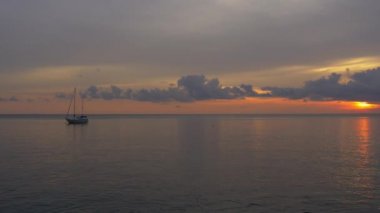 gün batımı panorama Phuket adlı