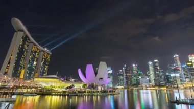 gece aydınlatma marina koyunda