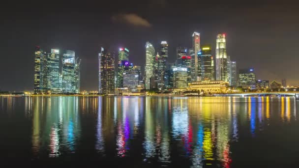 Marina bay i Singapore på natten — Stockvideo