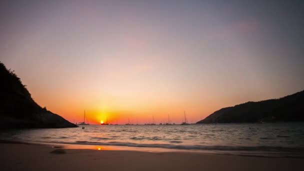 유명한 nai 손 사 해변 — 비디오