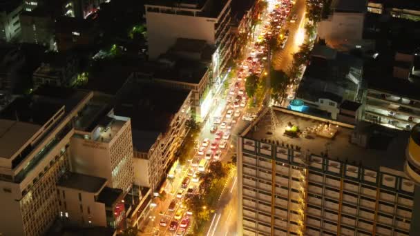 夜曼谷市酒店屋顶顶交通街道全景图 4 k 时间失效泰国 — 图库视频影像