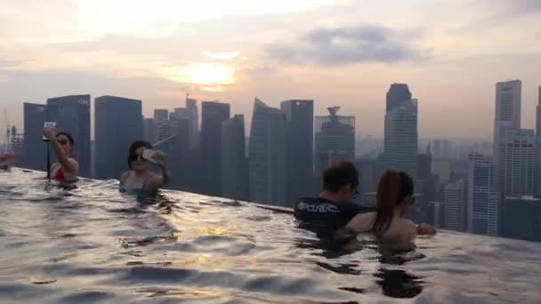 Słynnego marina bay sands hotel — Wideo stockowe