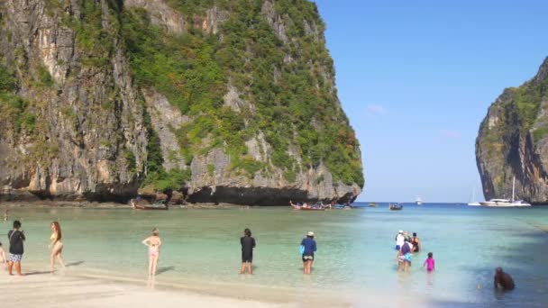 Strand van eiland phi phi don — Stockvideo