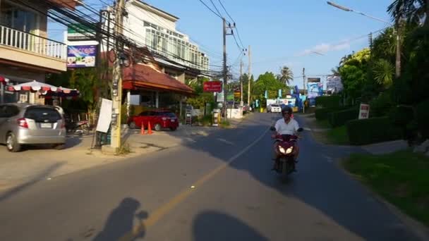 Recorrido panorámico en scooter — Vídeo de stock