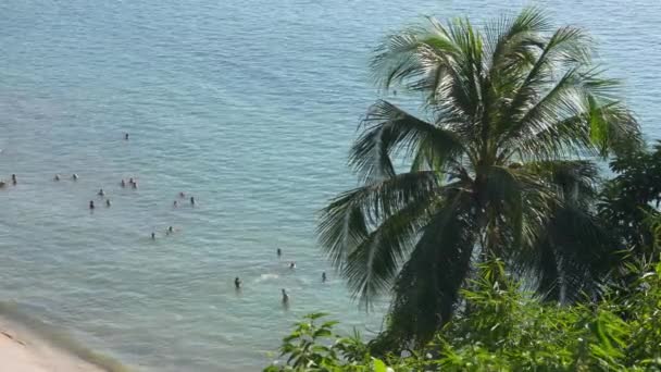 Famosa playa turística de la isla phuket — Vídeo de stock