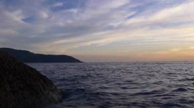 Phuket ile adalara şaşırtıcı günbatımı