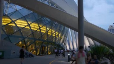 Çiçek kubbe ve bulut ormanı 