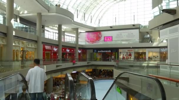De Shoppes op Marina Bay Sands mall — Stockvideo