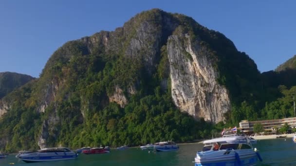 Famosa ilha passeio de barco — Vídeo de Stock