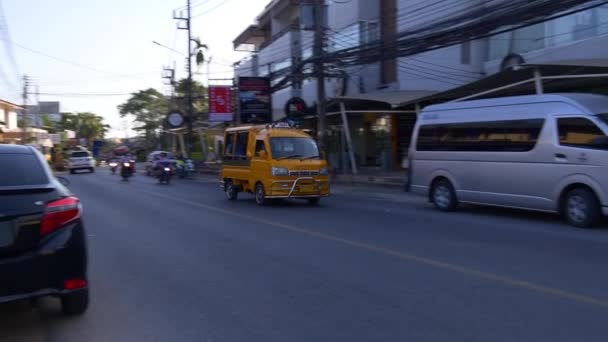 Recorrido panorámico en scooter — Vídeo de stock